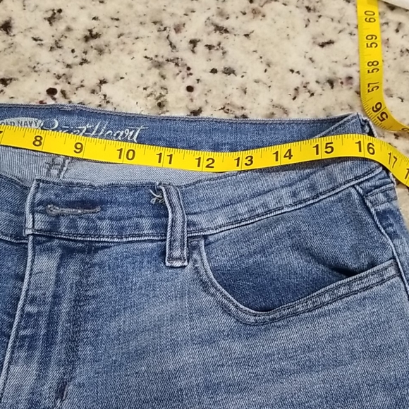 Old navy women's short - Picture 6 of 7